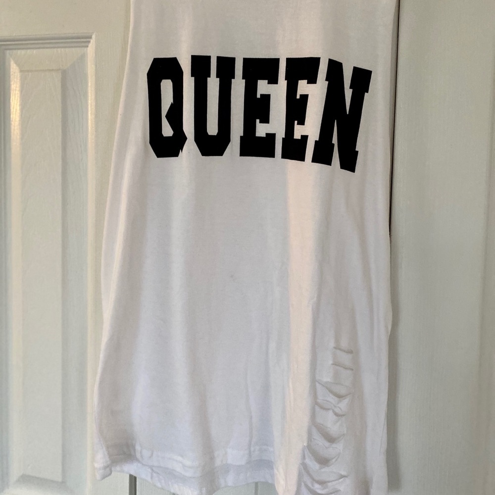 Queen tank